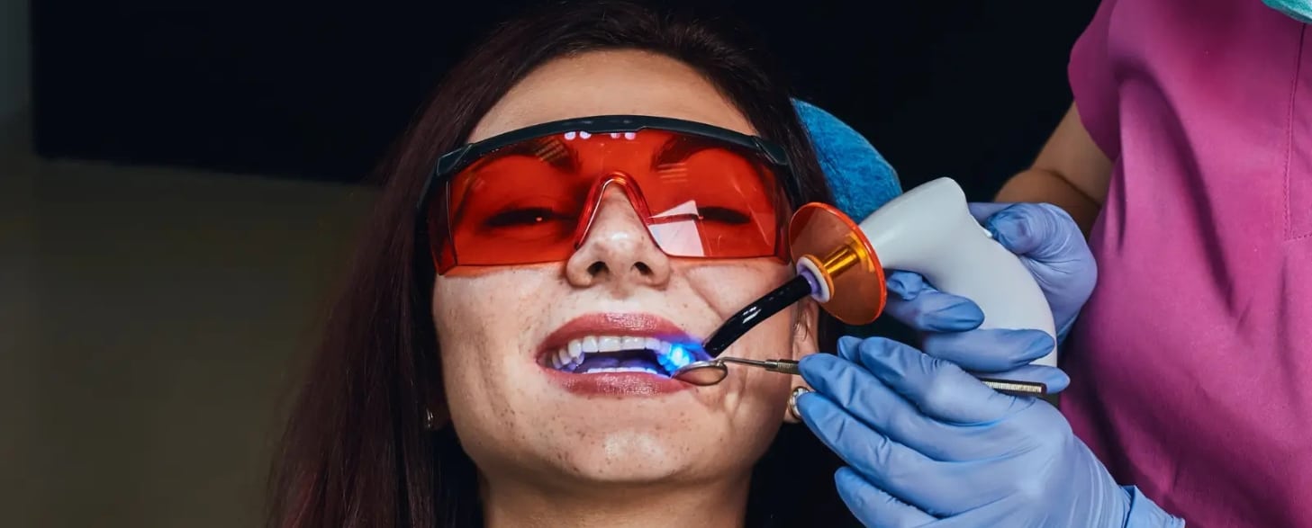 six signs you should visit a cosmetic dentist